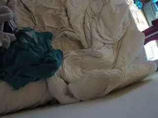 Camsoda Best Webcam of voyeurcam-julmodels-whitebed-4