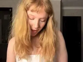 Camsoda Nude Webcam of juliannweinraub