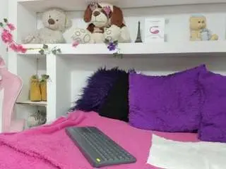 Camsoda Free Porn Cam of luciatemptation