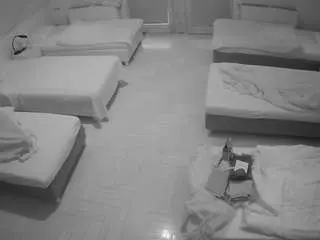 Camsoda Live Sex Cam of voyeurcam-julmodels-bed-6