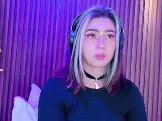 Camsoda Free Live Porn of emily-white9