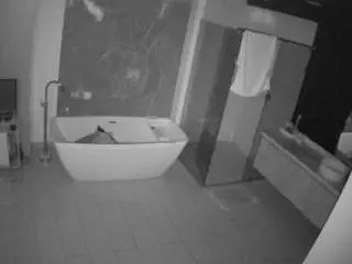 Camsoda Private Sex Chat of voyeurcam-casa-salsa-bathroom-4