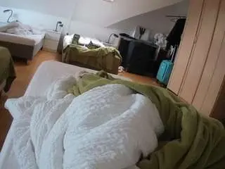 Camsoda Sex Chat of voyeurcam-julmodels-bed-1