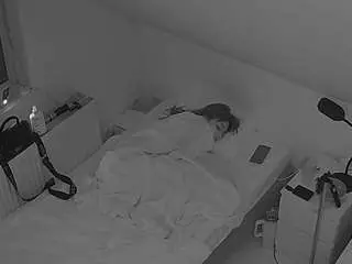Camsoda Adult Webcams of voyeurcam-julmodels-bed-7