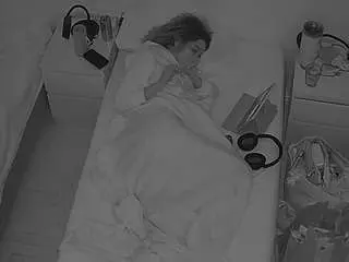 Camsoda Best Webcam of voyeurcam-julmodels-bed-7