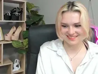 Camsoda Free Porn Cam of sweetlilyxo