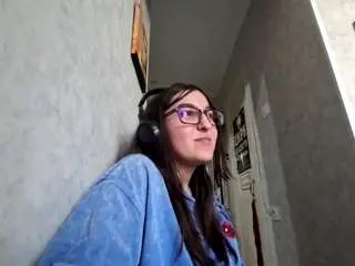 Camsoda Nude Webcam of jolandahoneycott