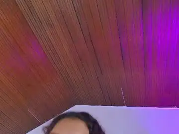 Chaturbate Live Sex Cam of aylin_valerie