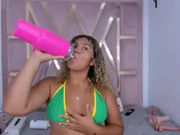 Chaturbate Best live sex cam show of ambarglowasm