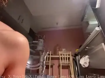Chaturbate Live Porn of luna_luuvz