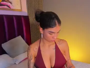 Chaturbate Nude Webcam of laura_aristizabal_19