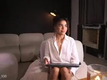 Chaturbate Live Sex of paulacora100
