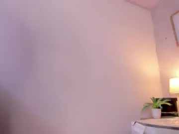 Chaturbate Free Live Porn of caroline_dh