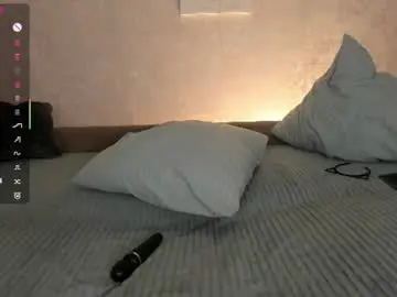 Chaturbate Live Sex Cam of _vi_vi_