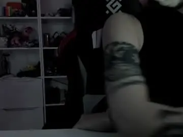 Chaturbate Live Sex Cam of holy_mistresss