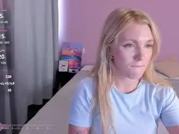 Chaturbate Free Porn Cam of fluffy_monica