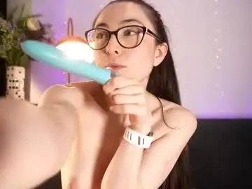 Chaturbate Live Porn of littlee33