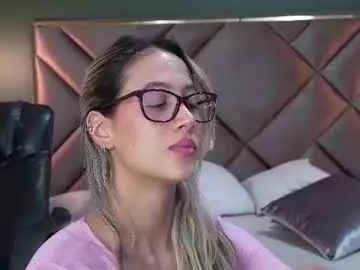 Chaturbate Sex Chat of sophia_loreenn