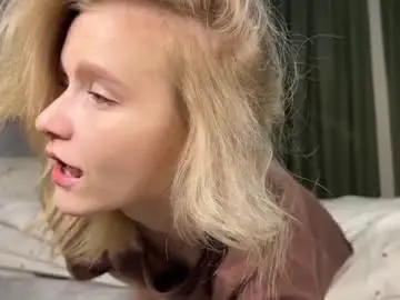 Chaturbate Free Porn Cam of adele_nick2202