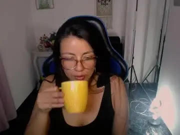 Chaturbate Free Live Porn of queenrose94