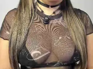 Chaturbate Live Sex Cam of pinkwhisper20