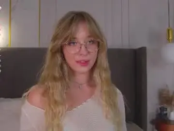Chaturbate Best live sex cam show of loraineluff