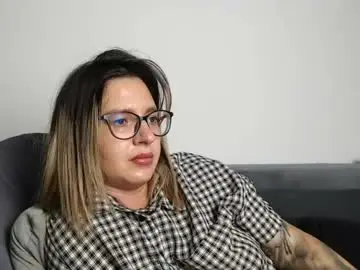 Chaturbate Live Sex Cam of larysalovexxx94