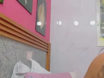 Chaturbate Free Live Porn of kinkyhousewifee_