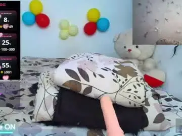 Chaturbate Live Sex Cam of antonella0769