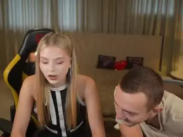 Chaturbate Nude Webcam of bright_diamonds_054