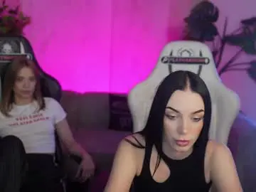 Chaturbate Nude Webcam of bright_diamonds_054
