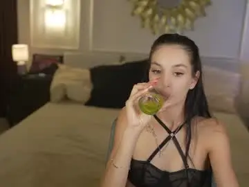 Chaturbate Nude Webcam of bright_diamonds_054