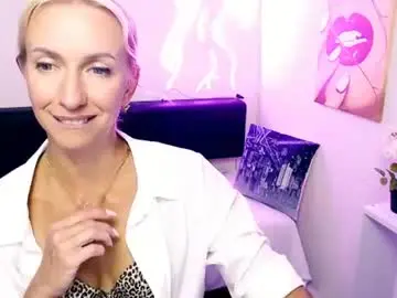 Chaturbate Adult Webcams of cute_smile_shy