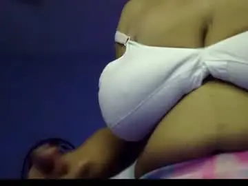 Chaturbate Live Sex Cam of miss_mahi69
