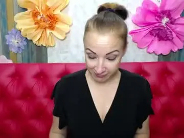 Chaturbate Live Sex Cam of elizabethsho