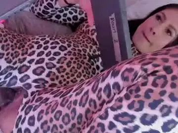 Chaturbate Live Sex of halie728