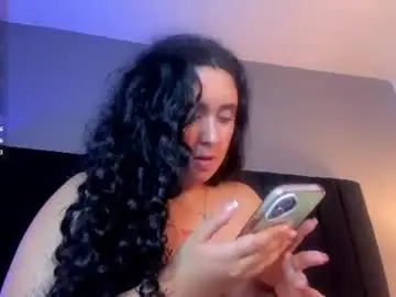 Chaturbate Live Sex Cam of isaxcurves
