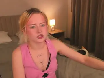 Chaturbate Adult Webcams of kiki_peach