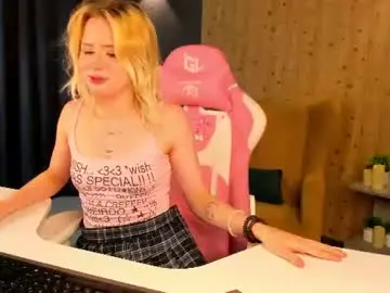 Chaturbate Free Porn Cam of kiki_peach