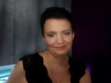 Chaturbate Adult Webcam of hotmamaqueen234