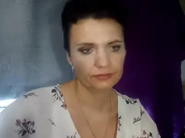 Chaturbate Free Live Porn of hotmamaqueen234