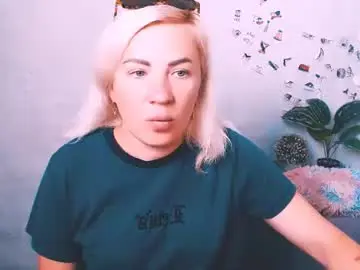 Chaturbate Free Live Porn of alinafrey_