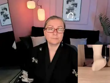 Chaturbate Live Sex Cam of alexandra_kind
