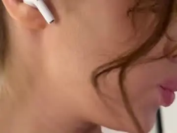 Chaturbate Adult Webcams of cuteelsa_