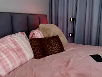 Chaturbate Live Sex Cam of amina_solis