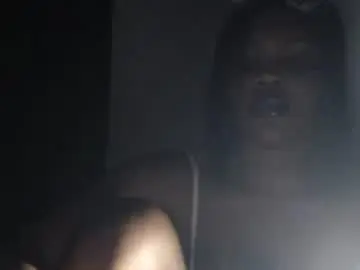 Chaturbate Live Sex Cam of dark_chocoxx