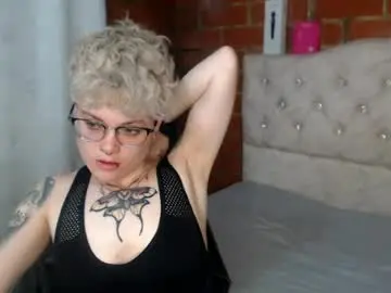 Chaturbate Live Sex Cam of megan_coop3r_