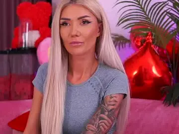 Chaturbate Live Sex Cam of therealfallingangel