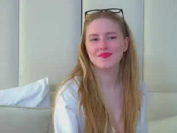 Chaturbate Live Sex Cam of lexireadway