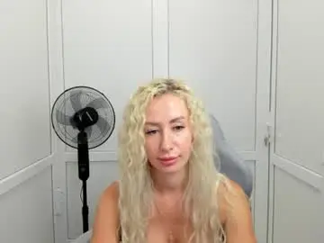 Chaturbate Nude Webcam of marilyndreamm